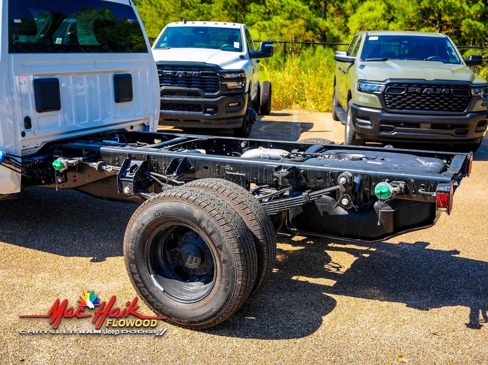2026 RAM 3500 Chassis Tradesman - Photo 6