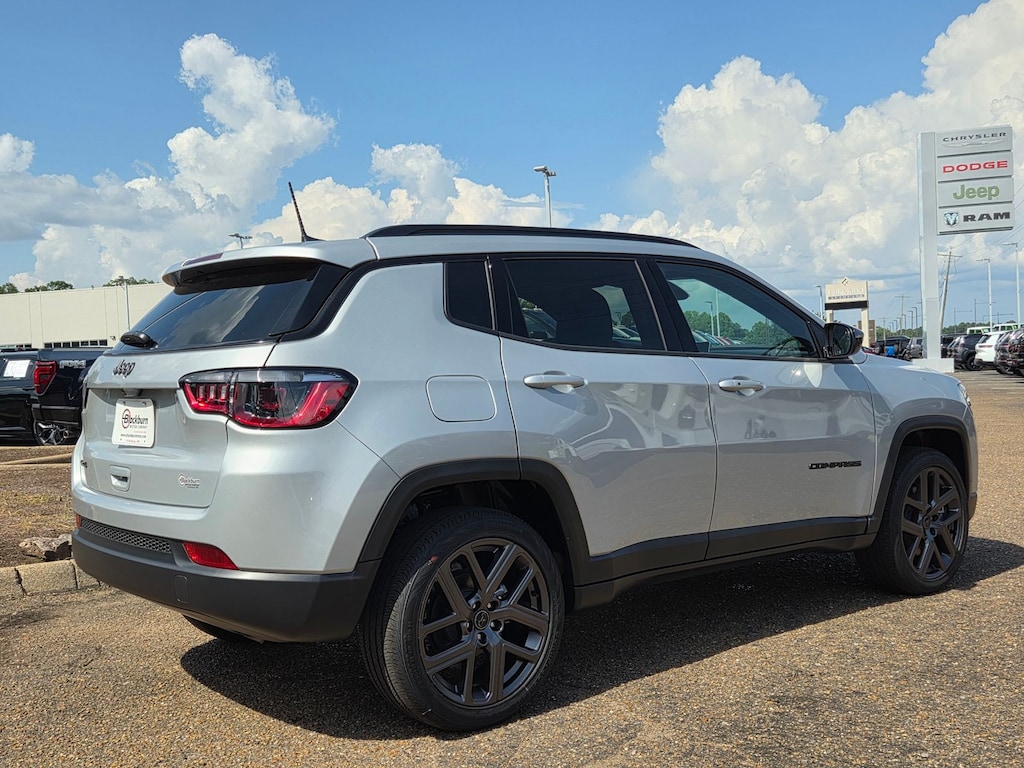 New 2026 Jeep Compass Latitude Sport Utility