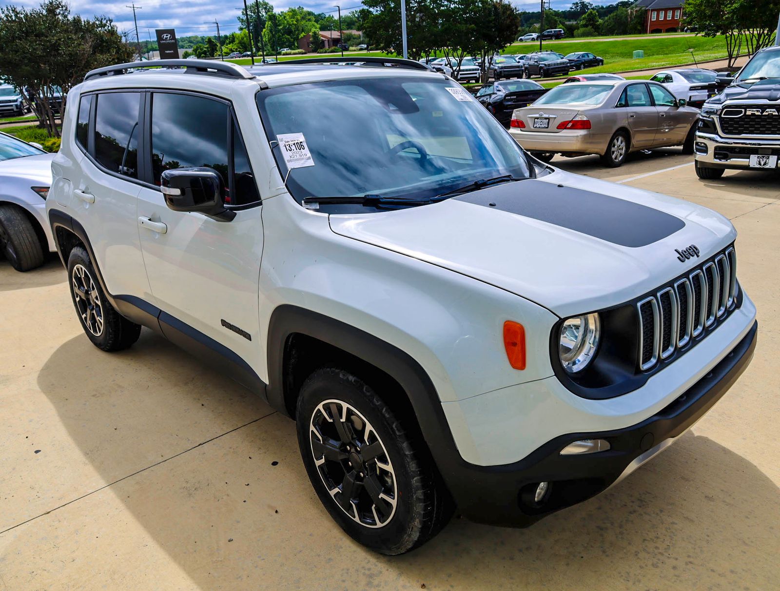 2023 Jeep Renegade Upland 4x4's photo