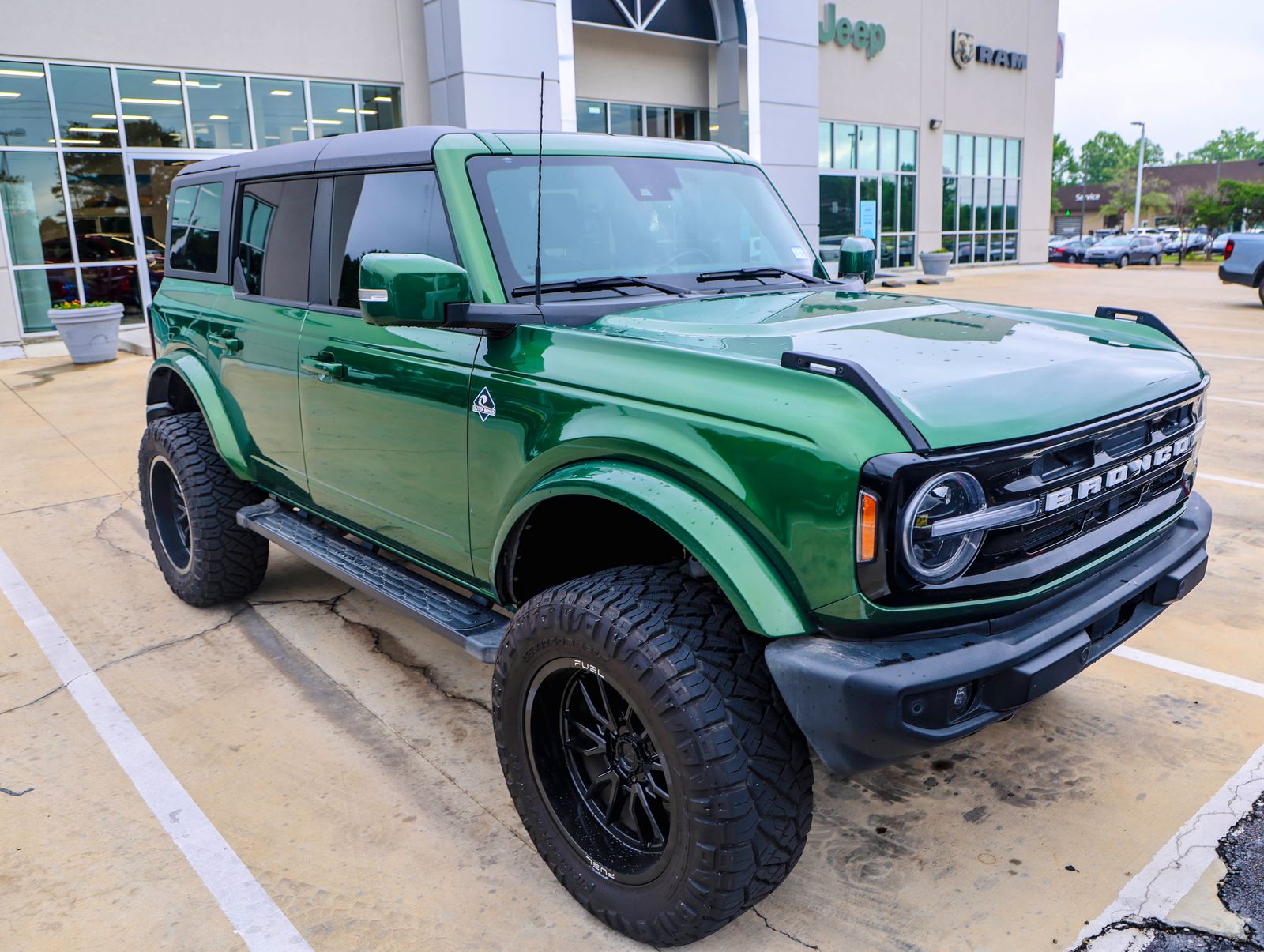 2024 Ford Bronco Outer Banks 4x4's photo