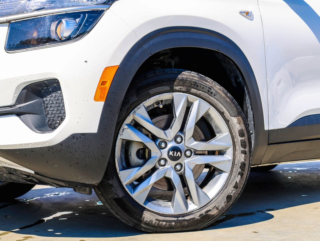 Used 2021 Kia Seltos LX SUV
