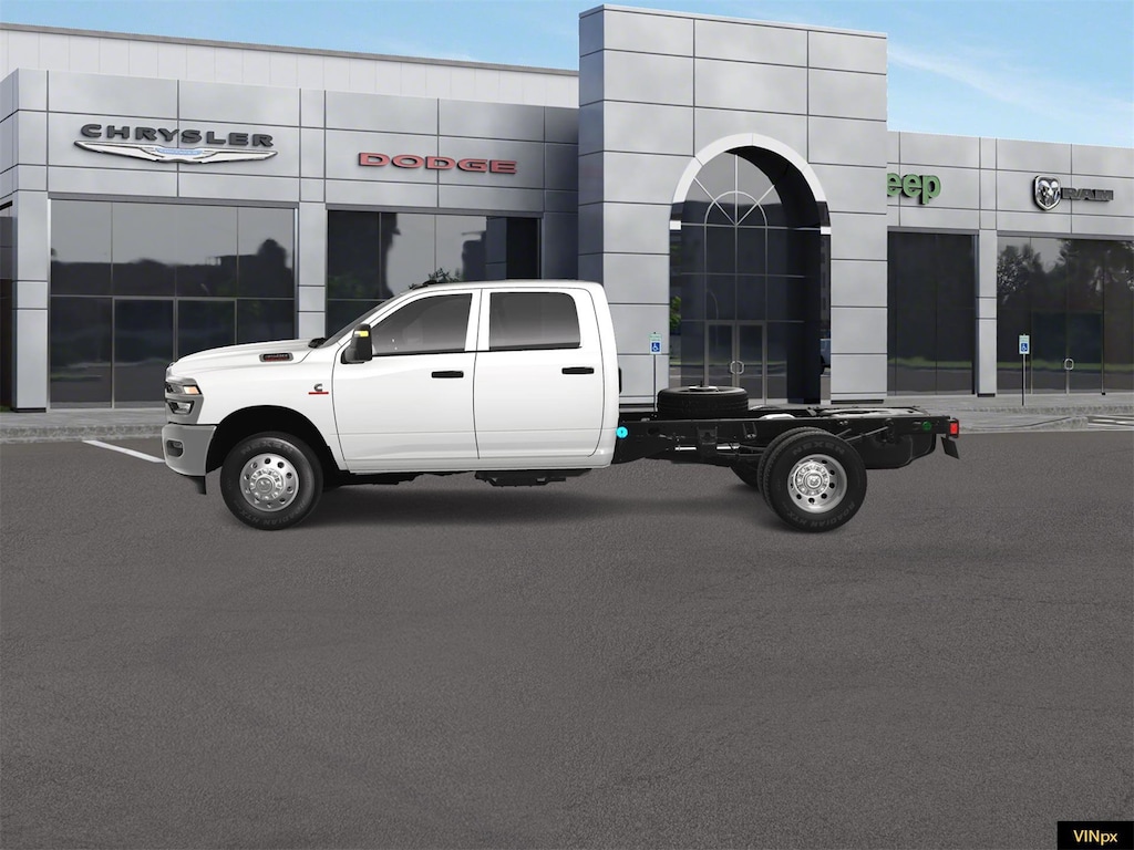 New 2025 Ram 3500 Chassis Cab 3500 TRADESMAN CREW CAB CHASSIS 4X4 60' CA Pickup