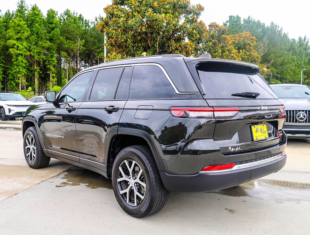 Used 2024 Jeep Grand Cherokee Limited SUV