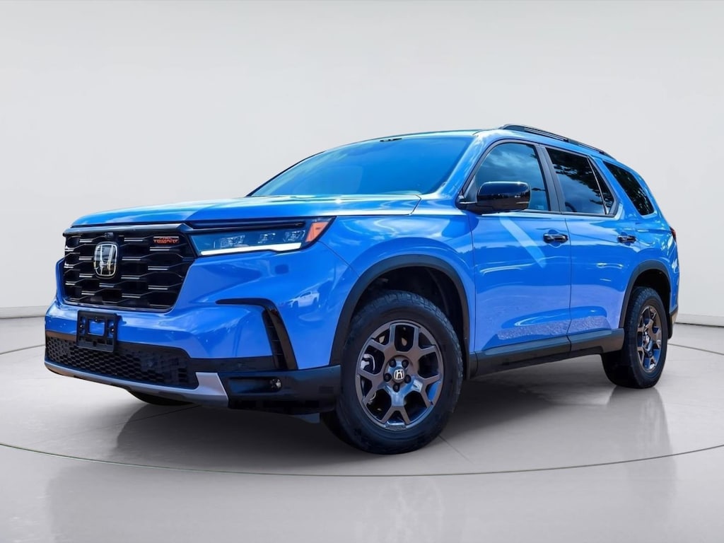 Used 2025 Honda Pilot TrailSport SUV