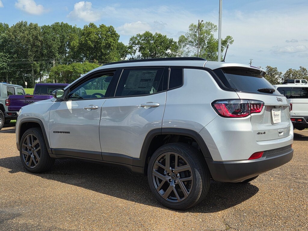 New 2026 Jeep Compass Latitude Sport Utility