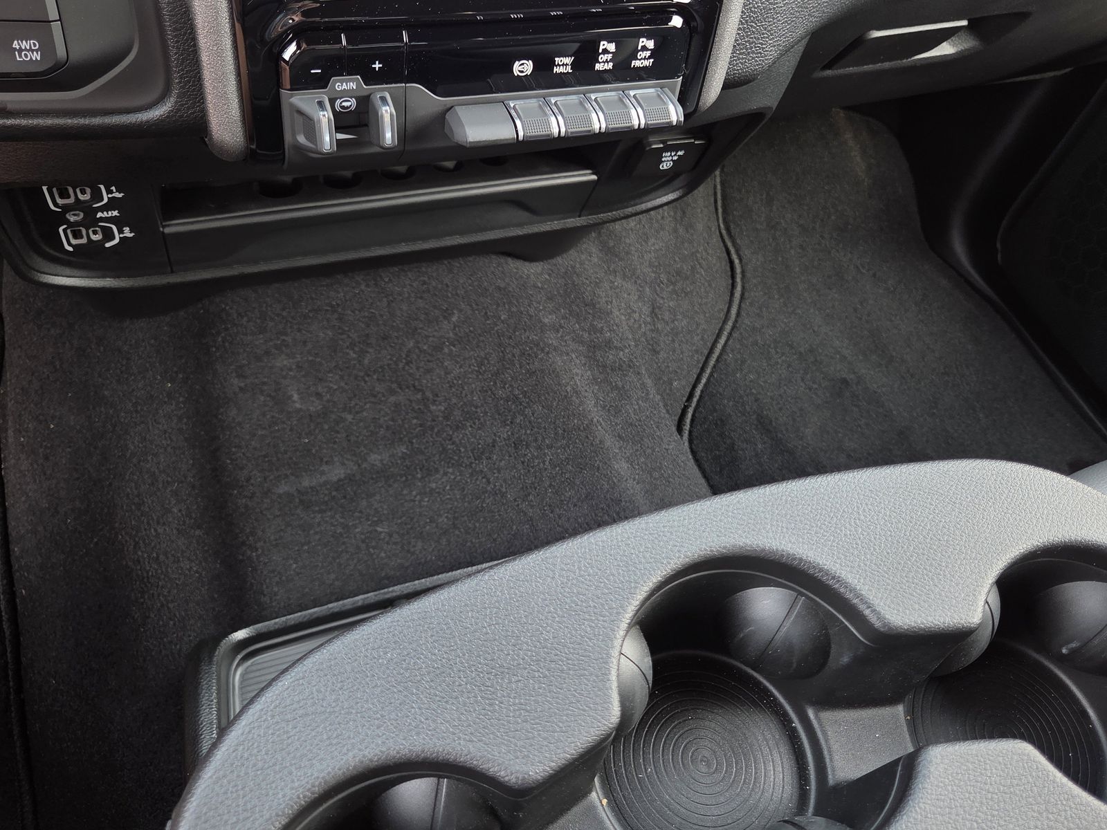 2026 RAM 2500 Tradesman - Photo 10