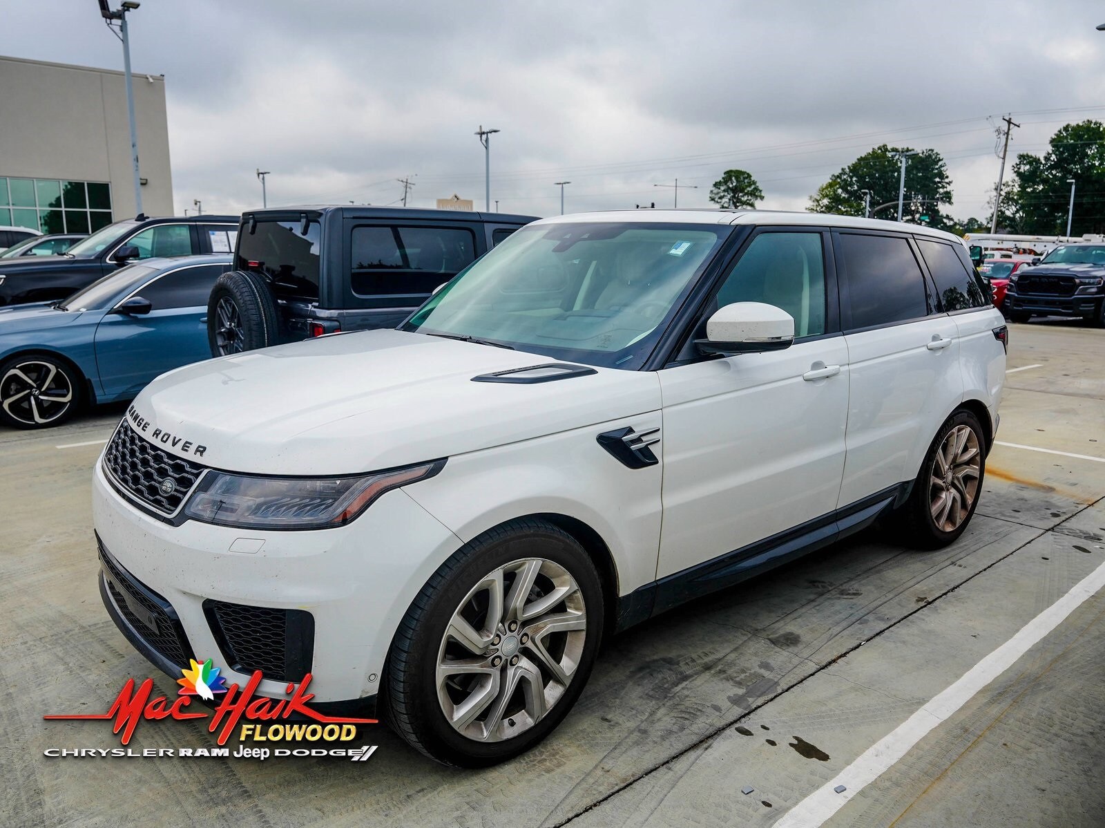 2019 Land Rover Range Rover Sport HSE photo 2