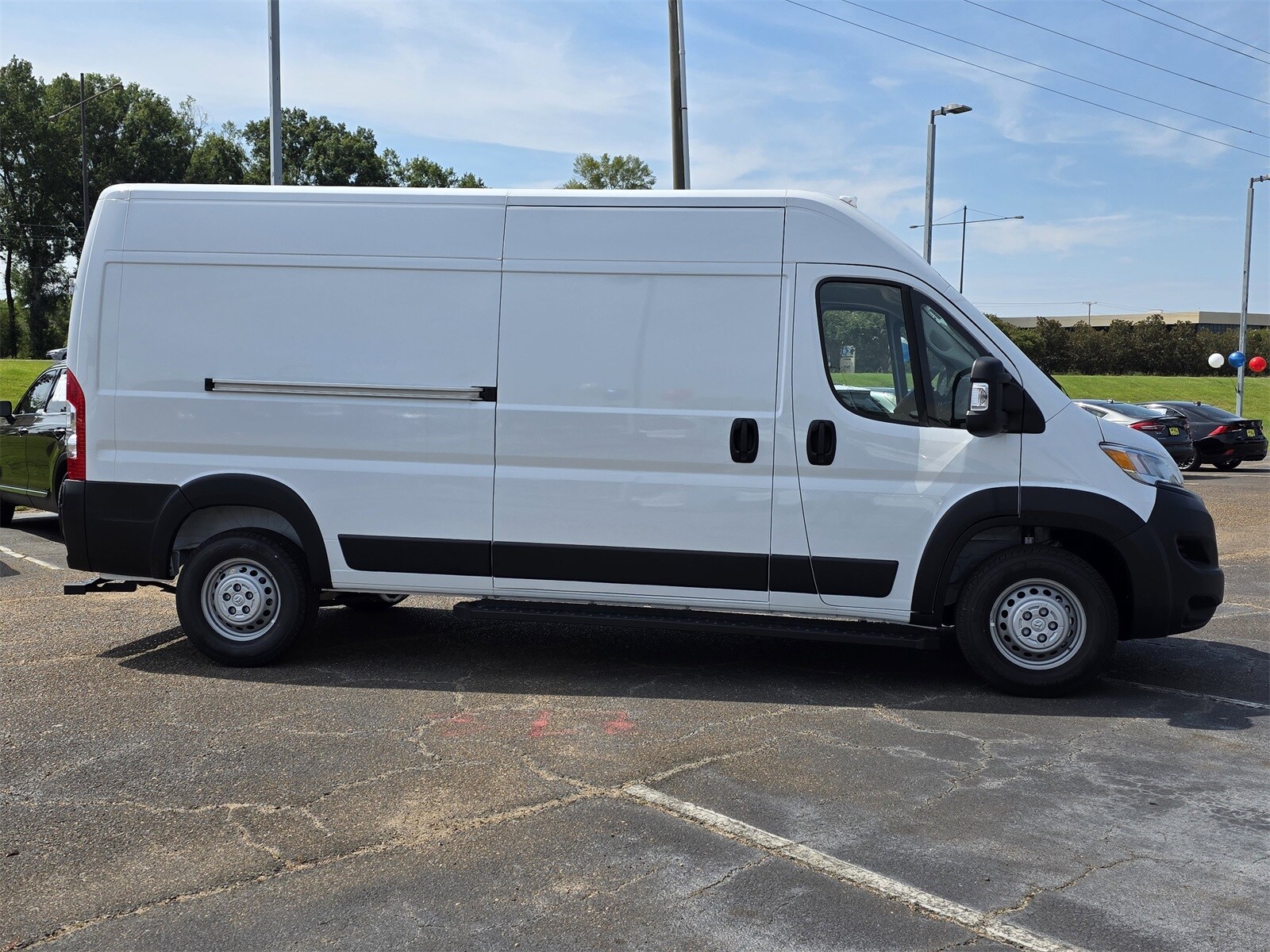 2025 Ram ProMaster 2500 Cargo Van photo 2