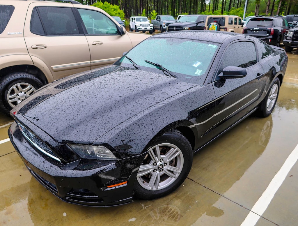 Used 2014 Ford Mustang V6 Coupe