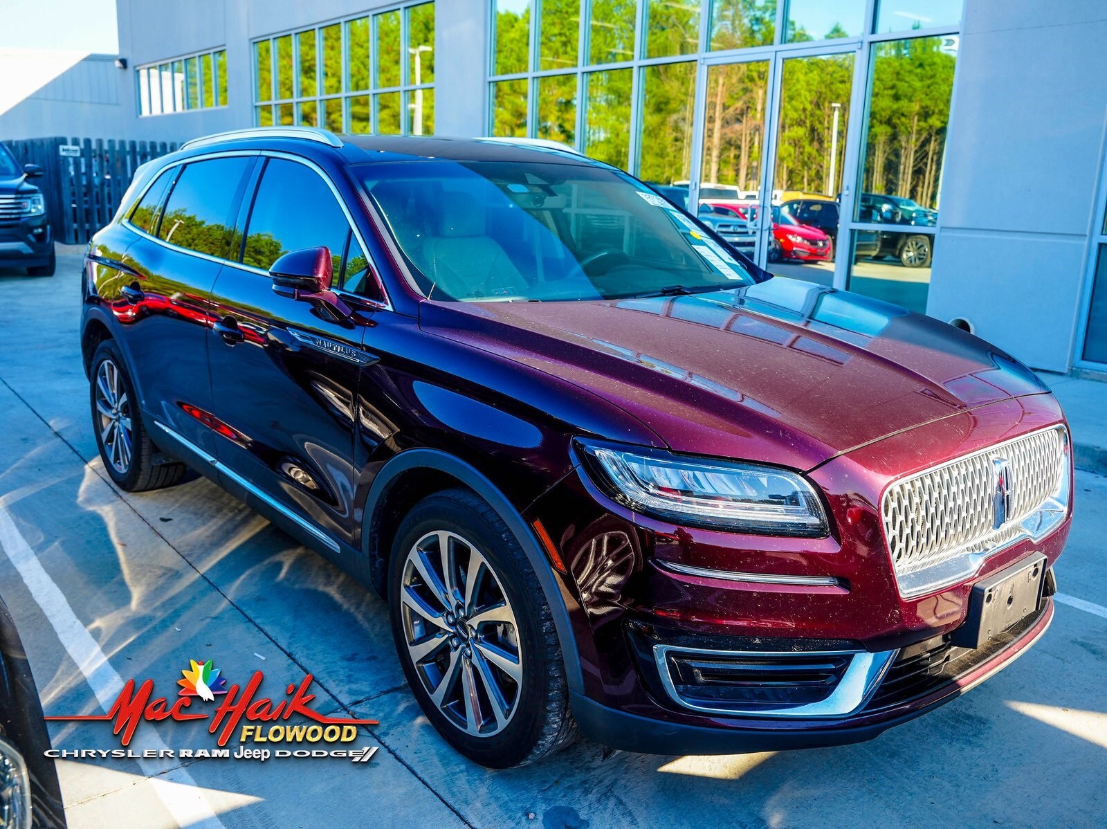 2019 Lincoln Nautilus Select photo 2