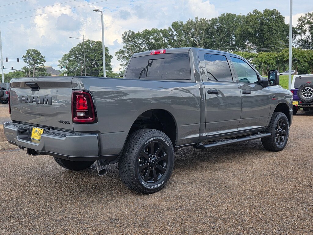 New 2026 Ram 2500 BLACK EXPRESS CREW CAB 4X4 6'4 BOX Truck