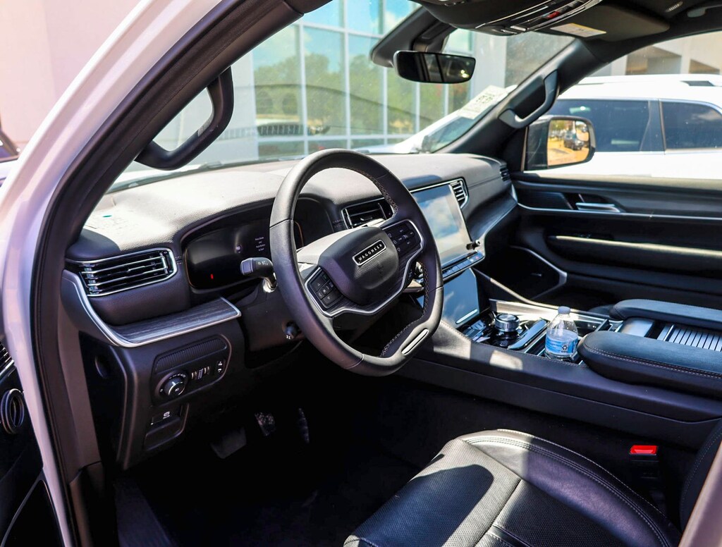Used 2024 Jeep Wagoneer L Series II SUV