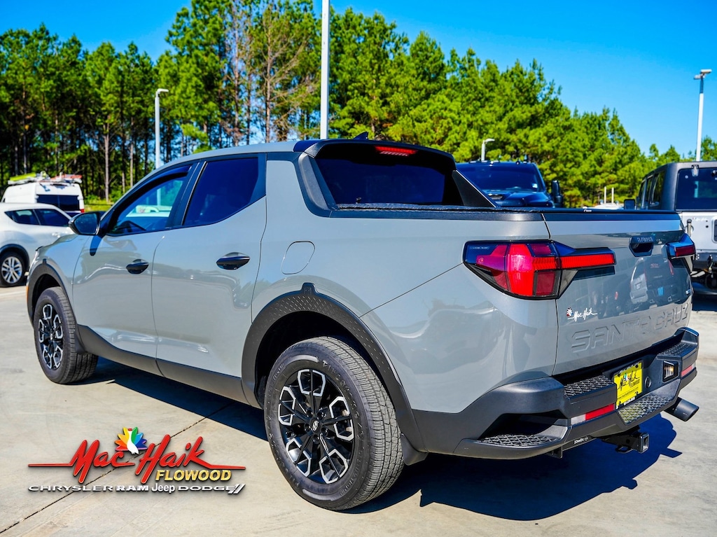 Used 2023 Hyundai Santa Cruz SE Truck