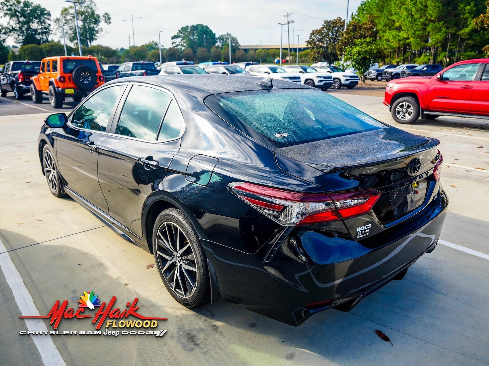 2023 Toyota Camry SE photo 4