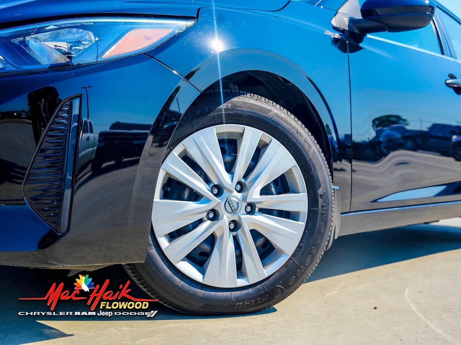 2024 Nissan Sentra S photo 2
