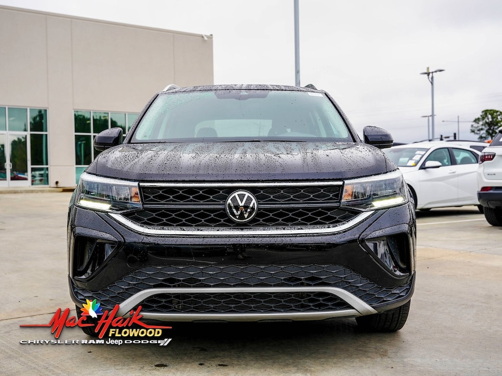 Used 2024 Volkswagen Taos 1.5T SE SUV
