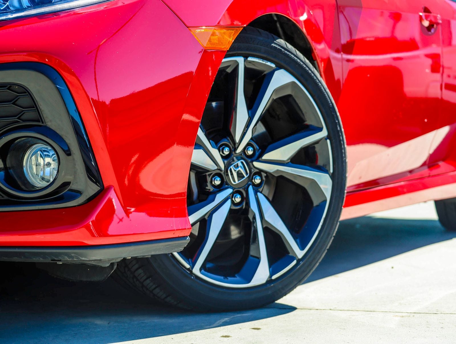 Used 2019 Honda Civic Si with VIN 2HGFC1E5XKH702158 for sale in Flowood, MS