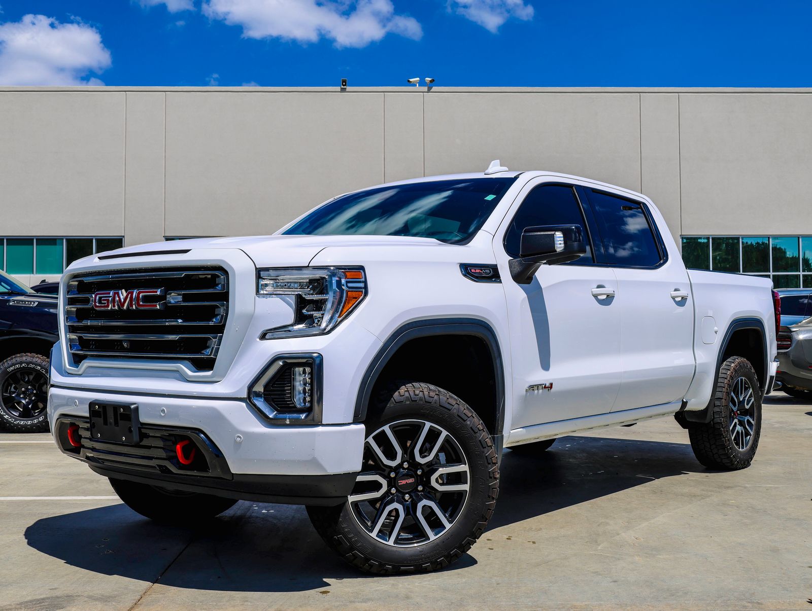 2019 GMC Sierra 4WD Crew Cab Short Box AT4's photo
