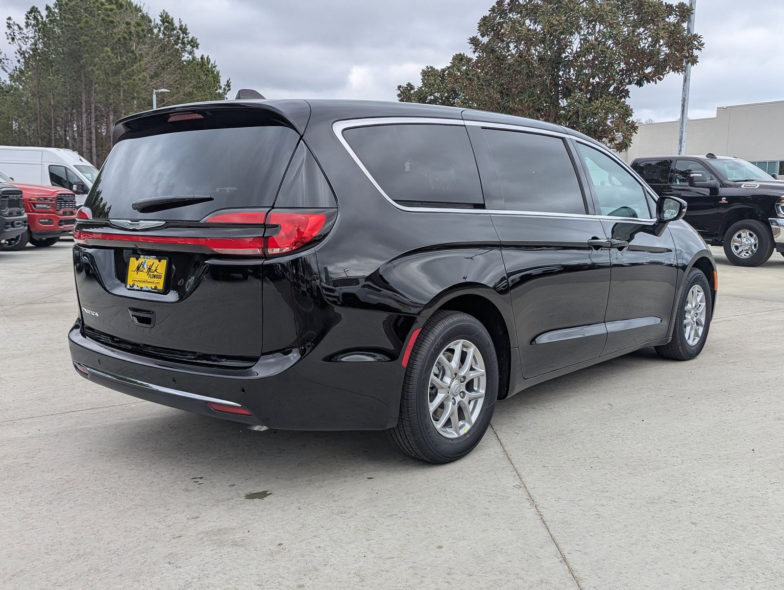 Vehicle Image 2