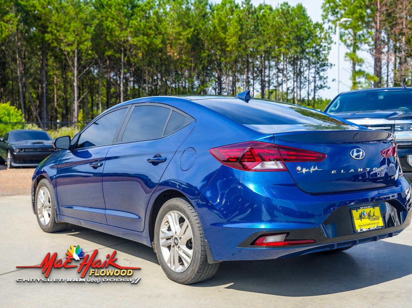 2020 Hyundai Elantra SEL photo 4