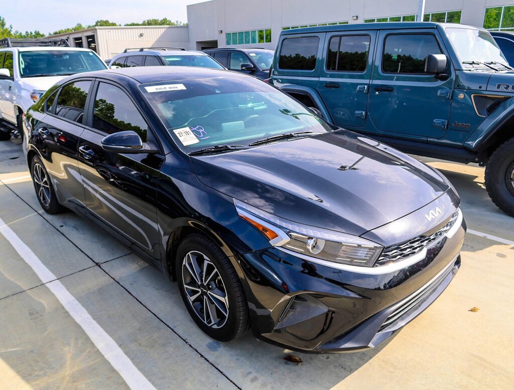 Used 2023 Kia Forte LXS Sedan