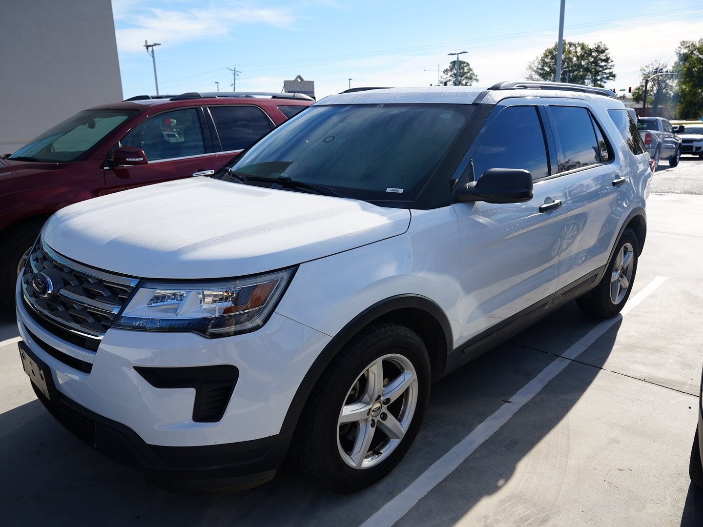 2018 Ford Explorer Base photo 2