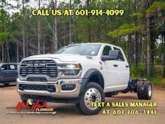 2026 Ram 4500 Chassis Cab TRADESMAN  CREW  4X4 84' CA Pickup