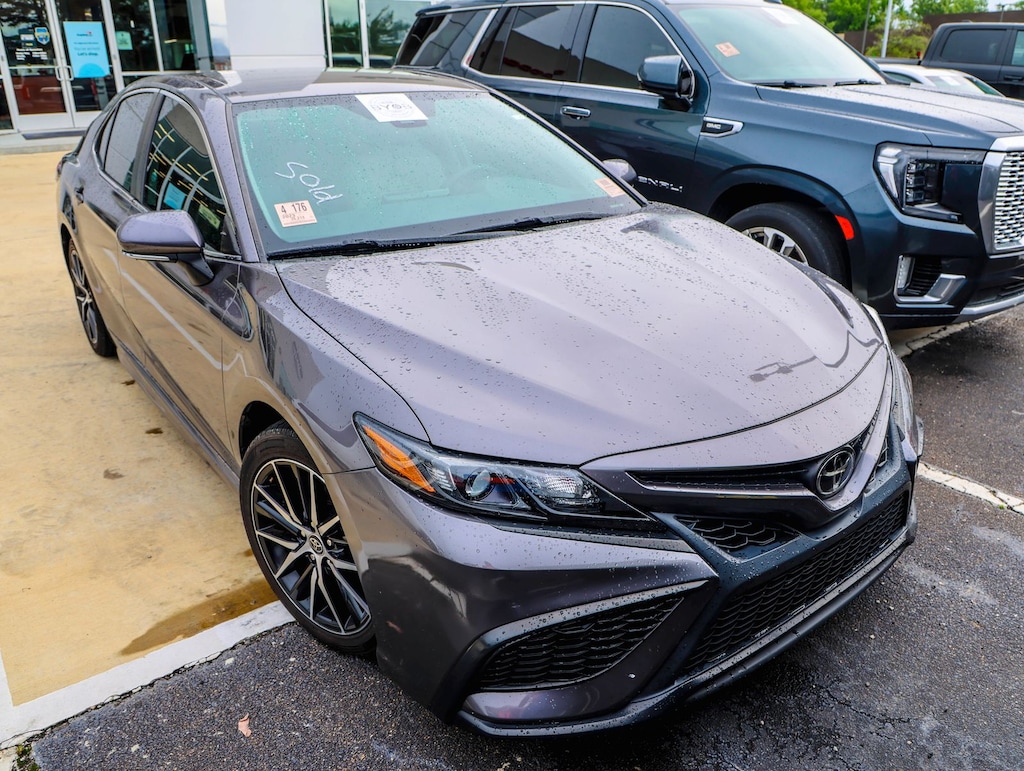 Used 2023 Toyota Camry SE Sedan