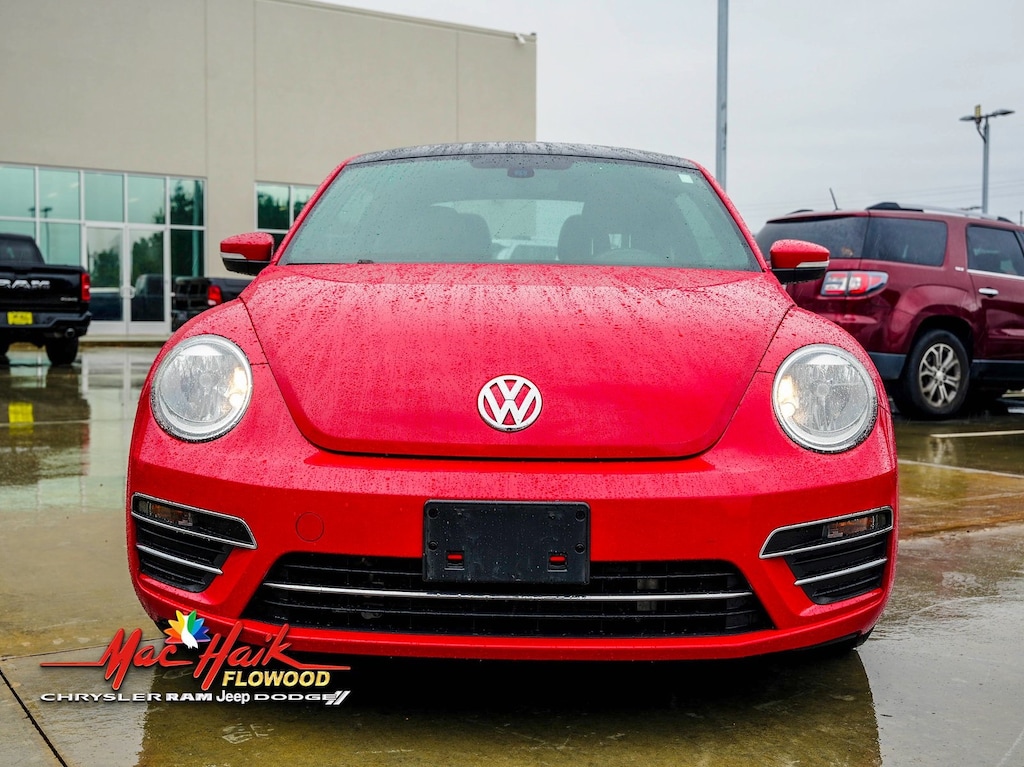 Used 2019 Volkswagen Beetle 2.0T SE Hatchback