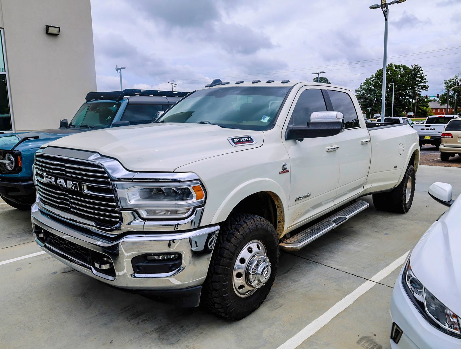 2019 RAM 3500 Laramie 4X4 Crew Cab LWB's photo