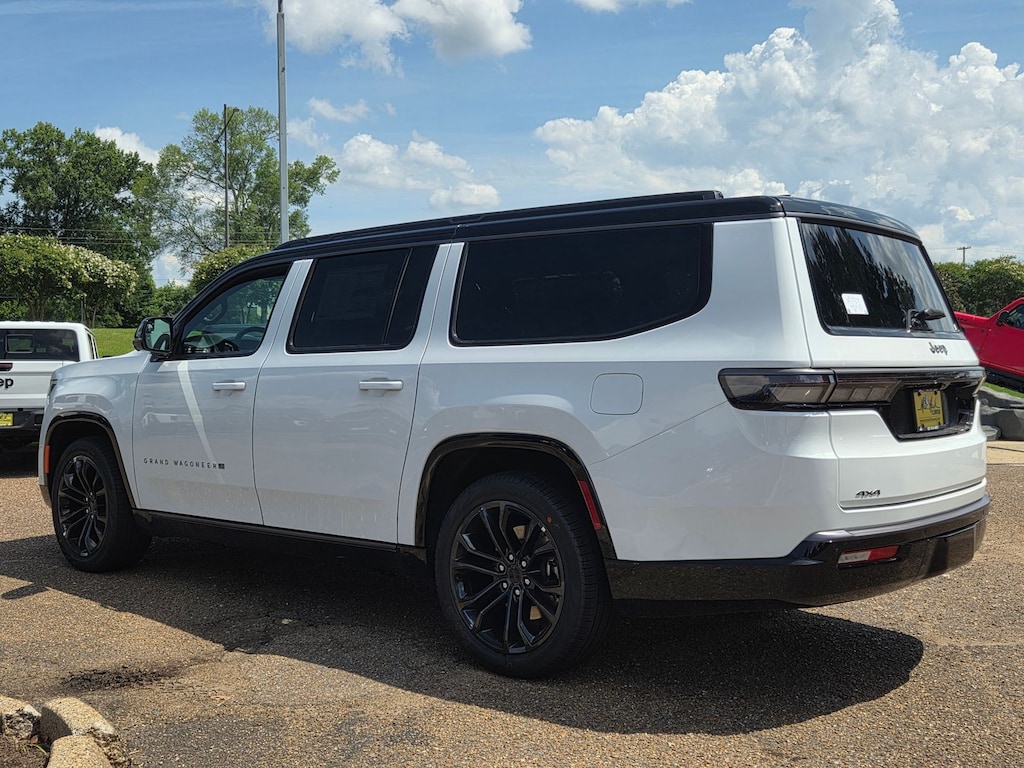 New 2026 Jeep Grand Wagoneer L Summit Reserve Sport Utility