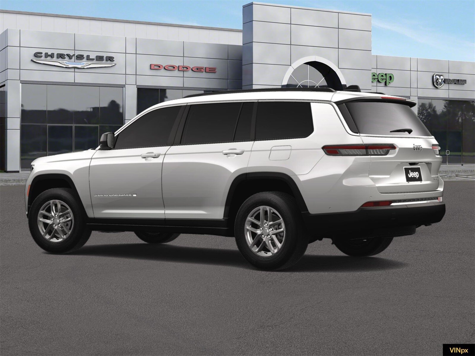 2025 Jeep Grand Cherokee Laredo photo 4