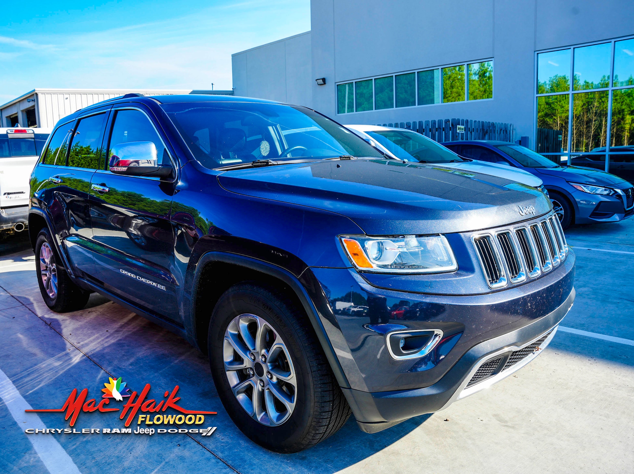 Used 2015 Jeep Grand Cherokee Limited with VIN 1C4RJEBG1FC162187 for sale in Flowood, MS