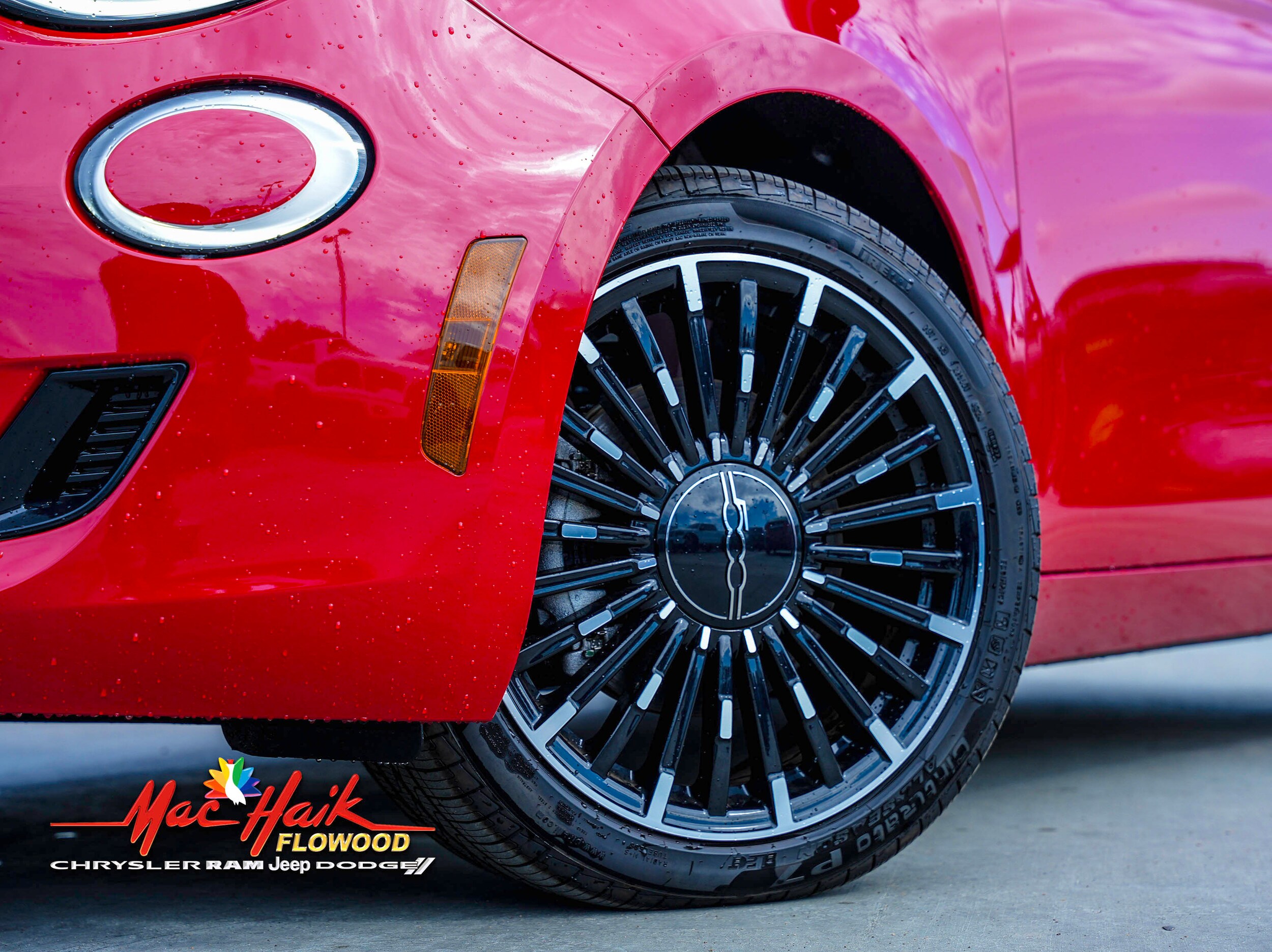 2024 Fiat 500e Red photo 3