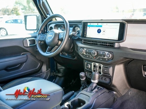 2025 Jeep Gladiator dash