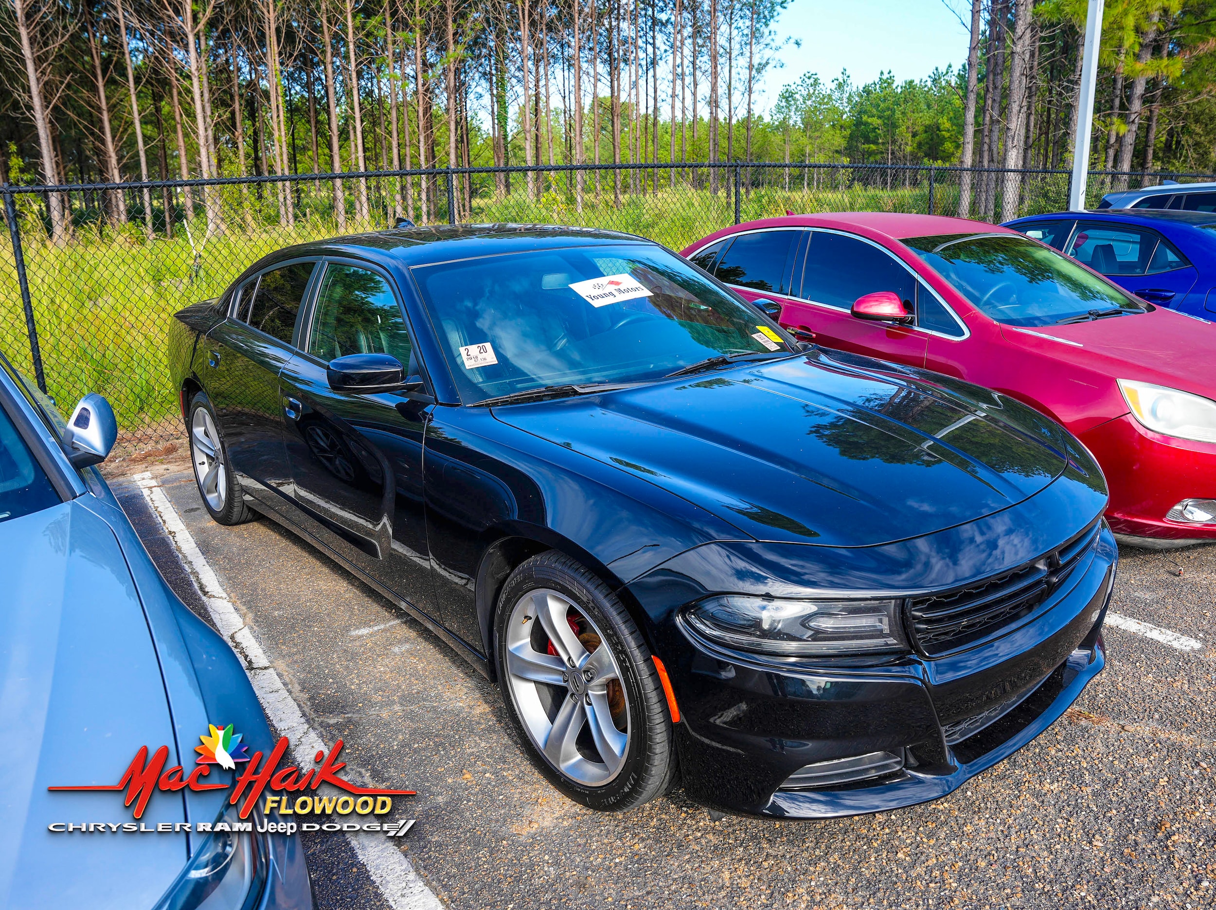 Used 2018 Dodge Charger SXT with VIN 2C3CDXHG1JH135551 for sale in Flowood, MS