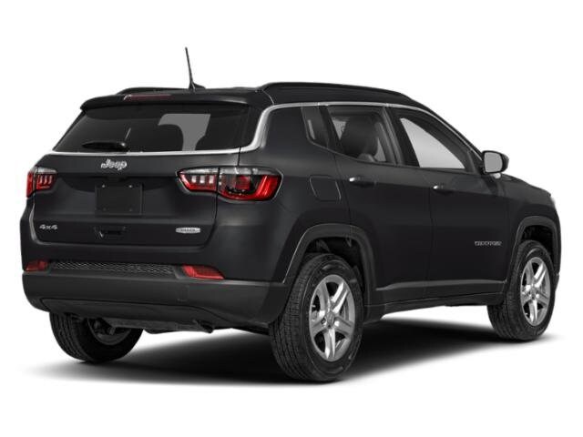 2026 Jeep Compass Latitude photo 3