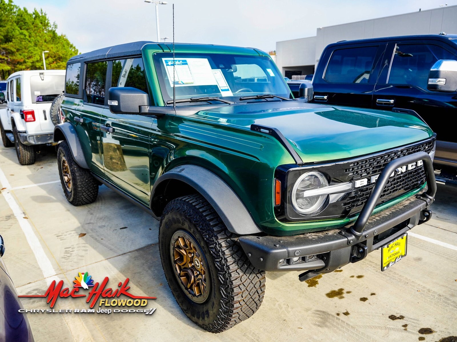 2023 Ford Bronco Wildtrak photo 2