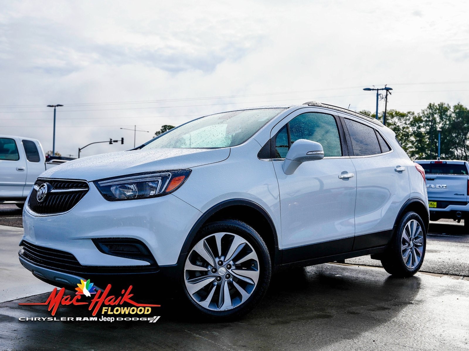 2018 Buick Encore Preferred's photo