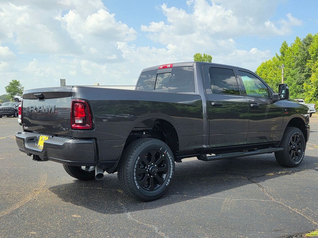 New 2026 Ram 2500 BLACK EXPRESS CREW CAB 4X4 6'4 BOX Truck