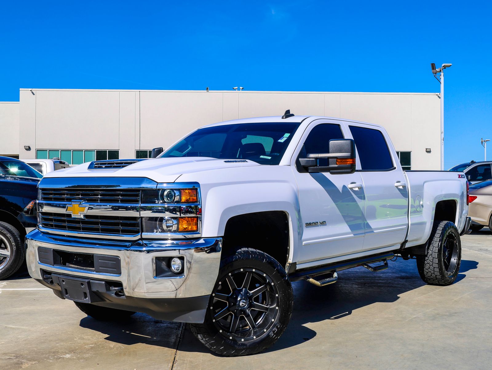 2017 Chevrolet Silverado HD LT 4WD Crew Cab Standard Box's photo