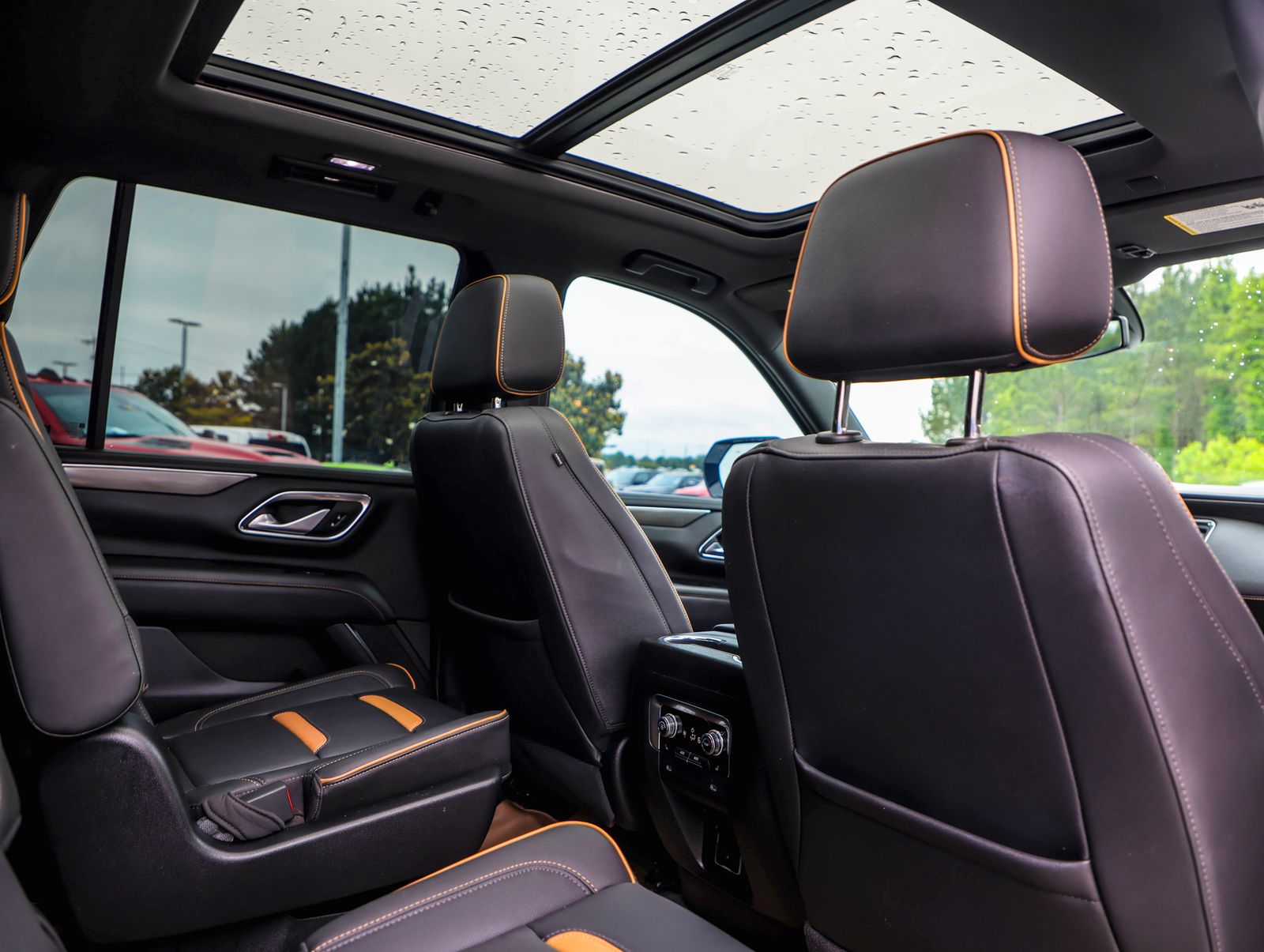 2022 GMC Yukon AT4 - Photo 14