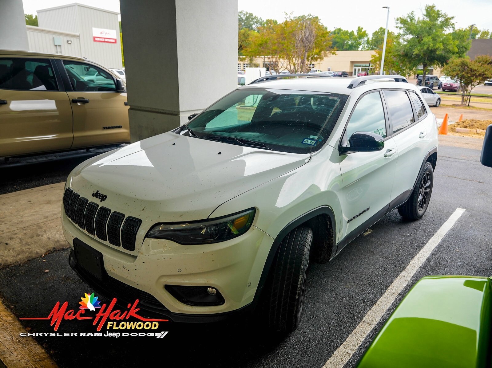 2023 Jeep Cherokee Altitude photo 2