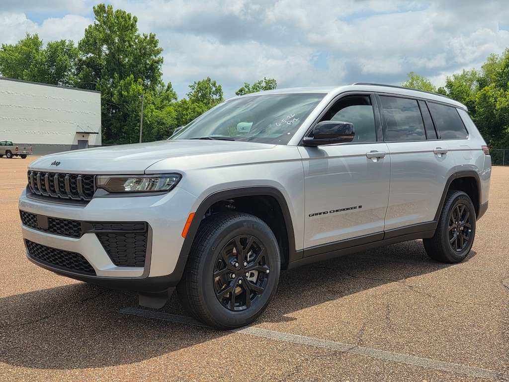 New 2026 Jeep Grand Cherokee L Altitude SUV