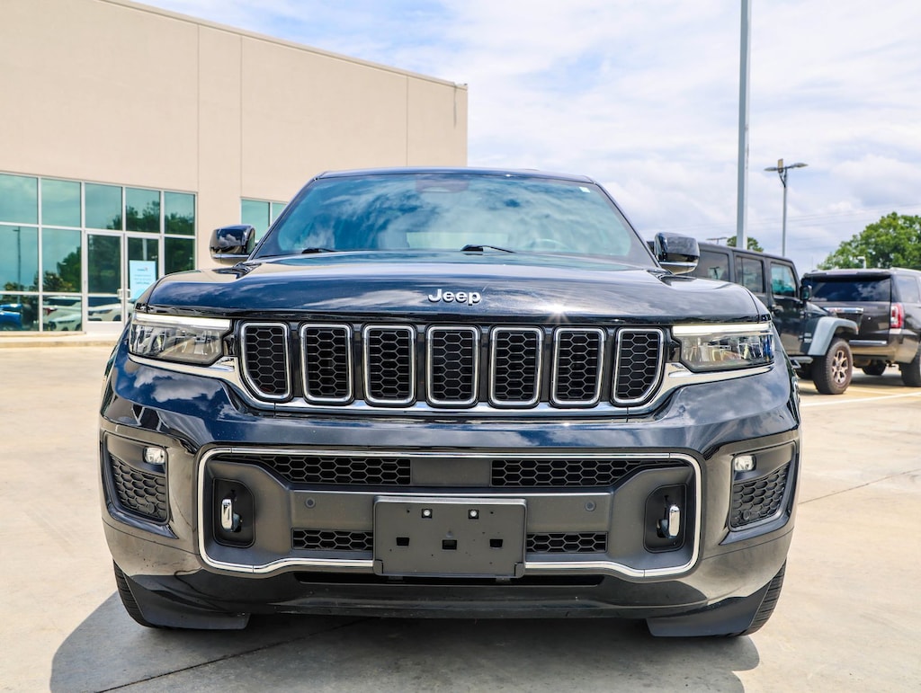 Used 2023 Jeep Grand Cherokee Overland SUV