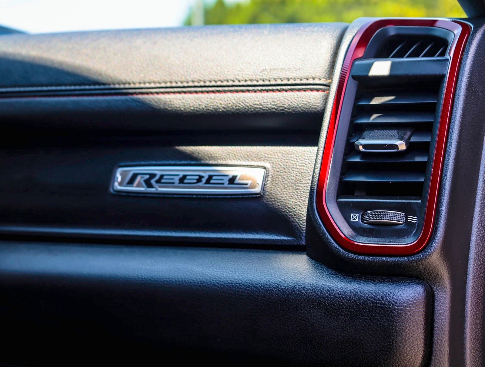 2025 RAM Ram 1500 Pickup Rebel - Photo 16