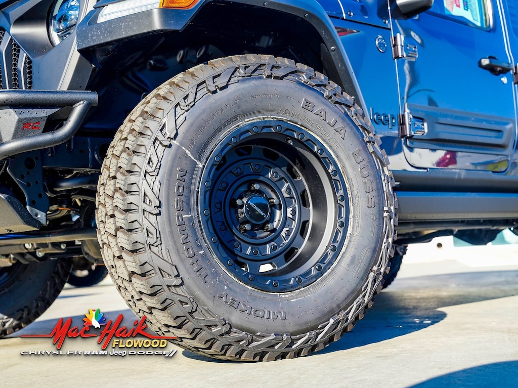 New 2025 Jeep Wrangler 4-DOOR WILLYS Sport Utility