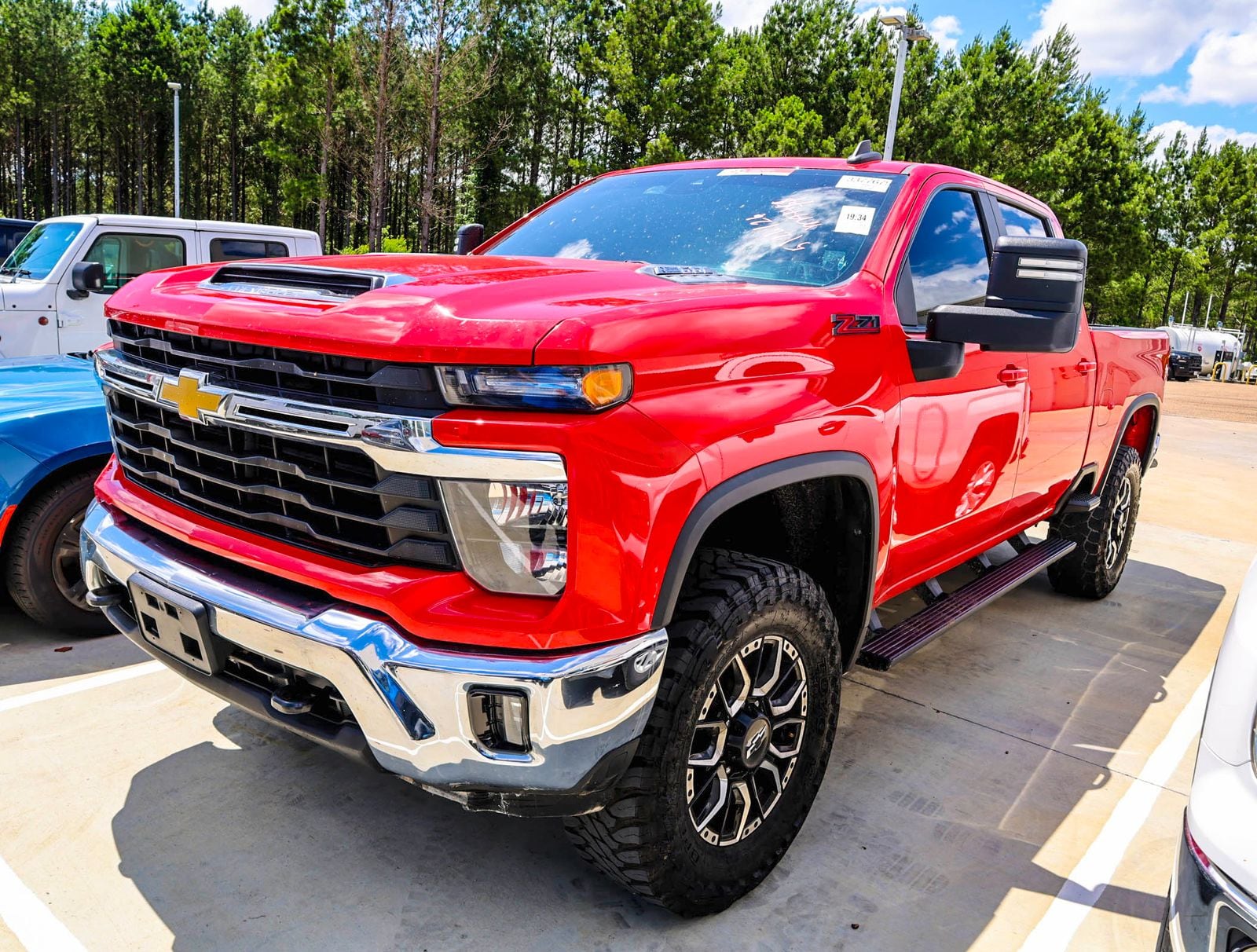 2024 Chevrolet Silverado HD LT 4WD Crew Cab Standard Box's photo