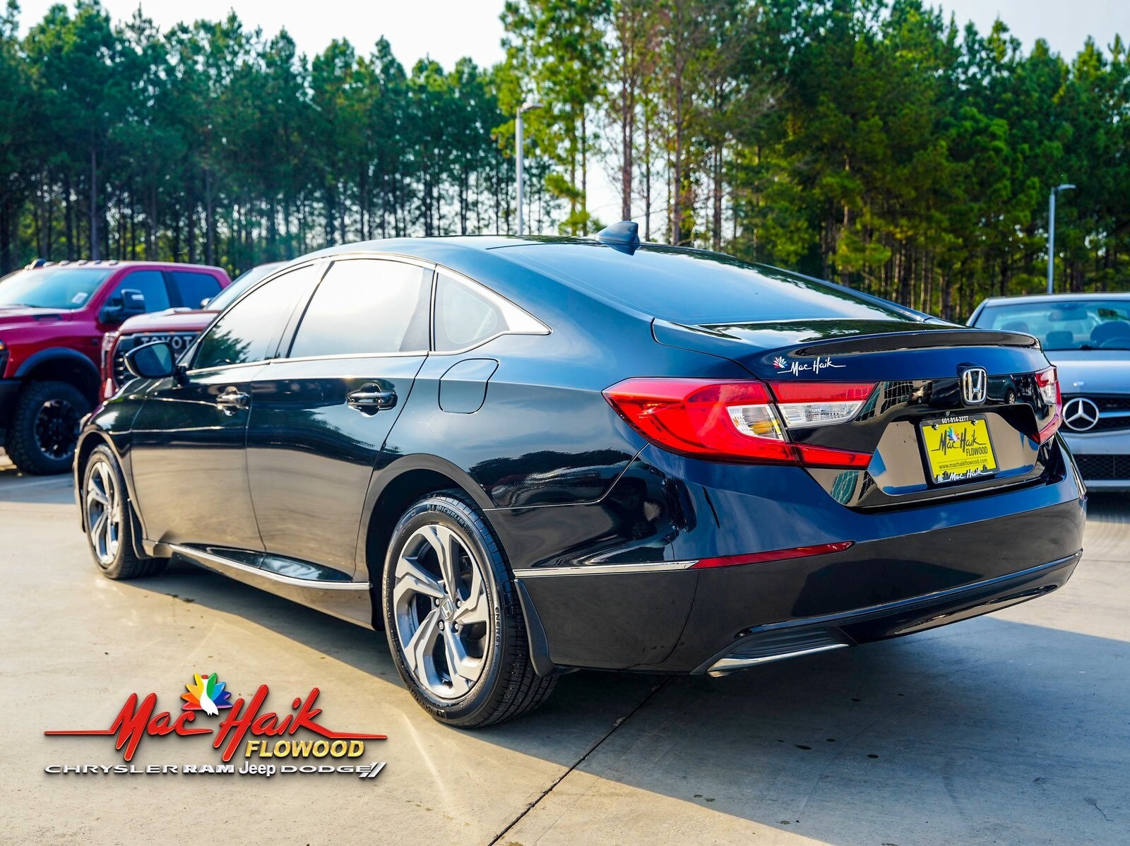 2018 Honda Accord EX photo 2