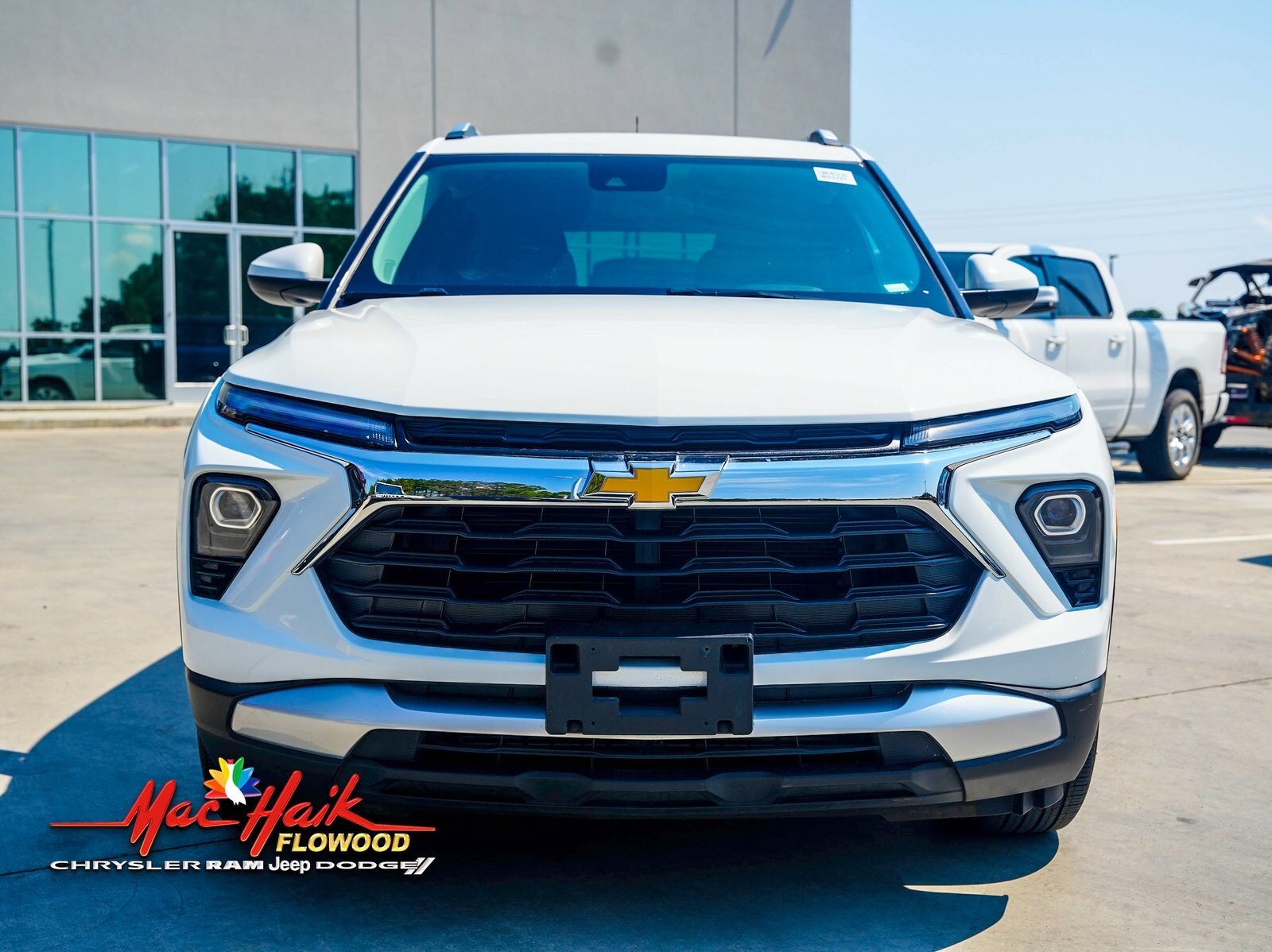 2025 Chevrolet Trailblazer LT photo 3